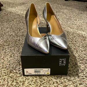 Naturalizer Aubrey Silver Metallic Leather Pump (Women’s) 
Size US 8